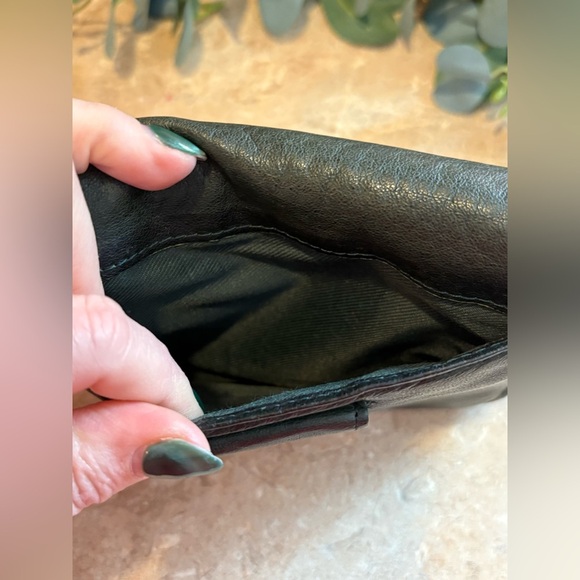 Vintage Wilson’s leather Forrest green wallet with keyring. - Picture 10 of 14